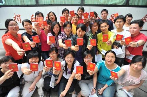 在獻(xiàn)血車(chē)獻(xiàn)血應(yīng)該注意什么？02