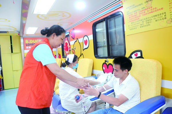 獻(xiàn)血車給我們帶來什么好處？01